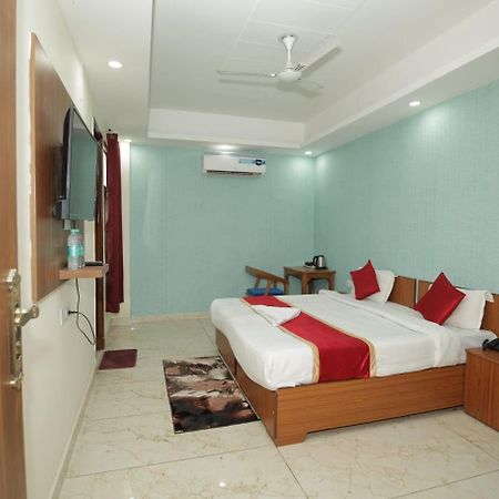 Hotel The Anvi Residency Sector 122 Noida Eksteriør bilde