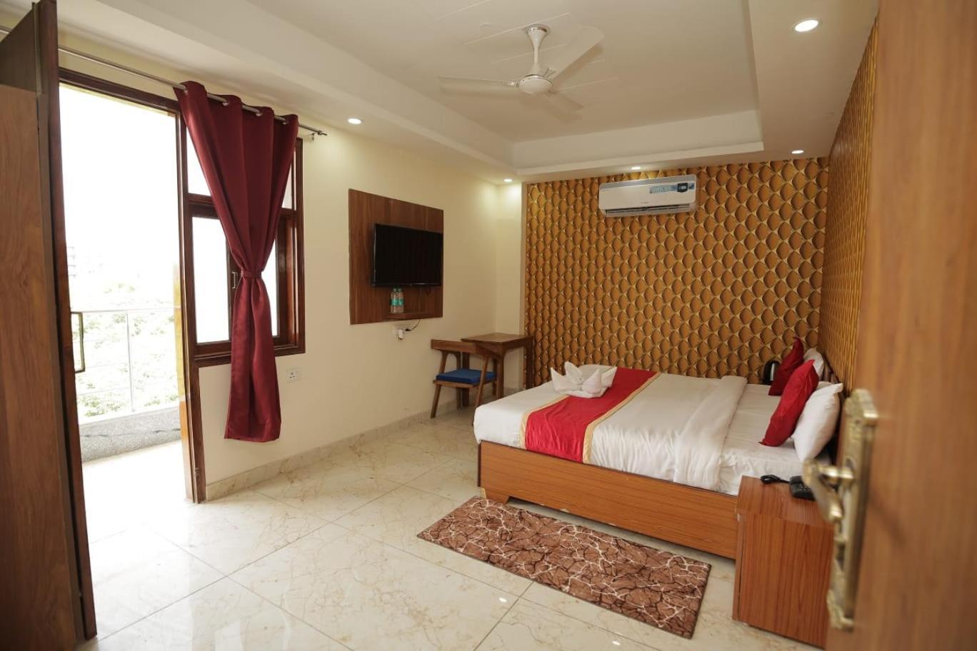 Hotel The Anvi Residency Sector 122 Noida Eksteriør bilde