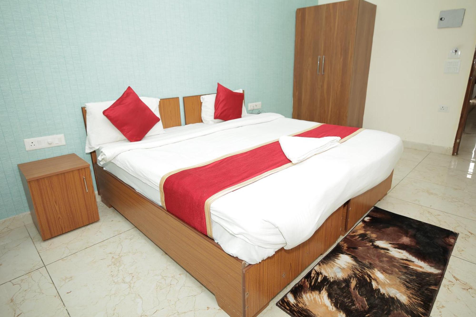 Hotel The Anvi Residency Sector 122 Noida Eksteriør bilde