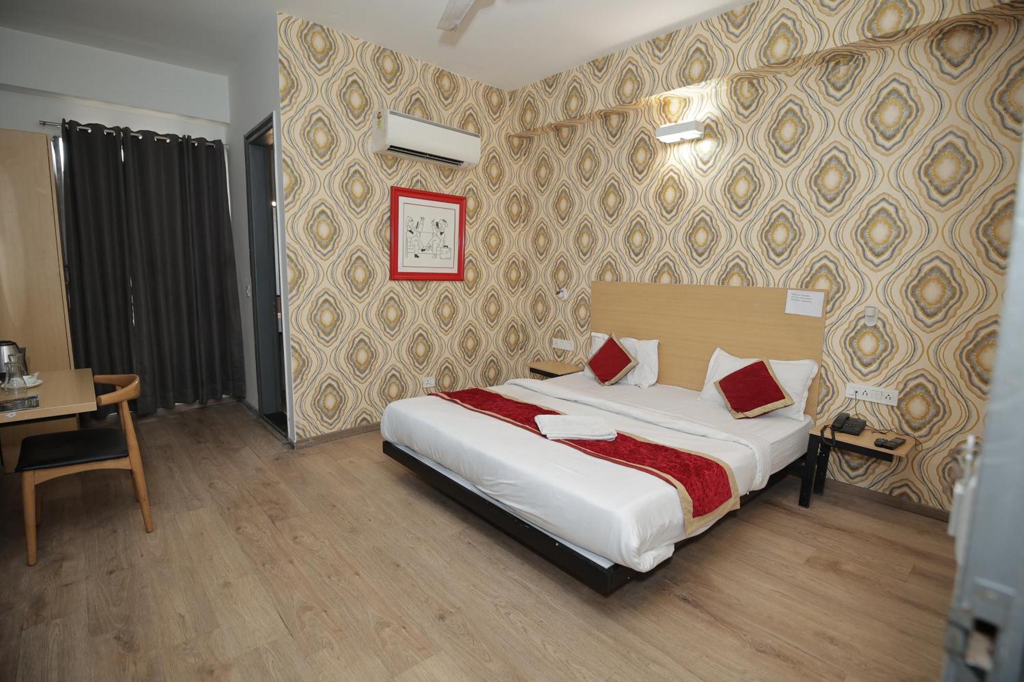 Hotel The Anvi Residency Sector 122 Noida Eksteriør bilde