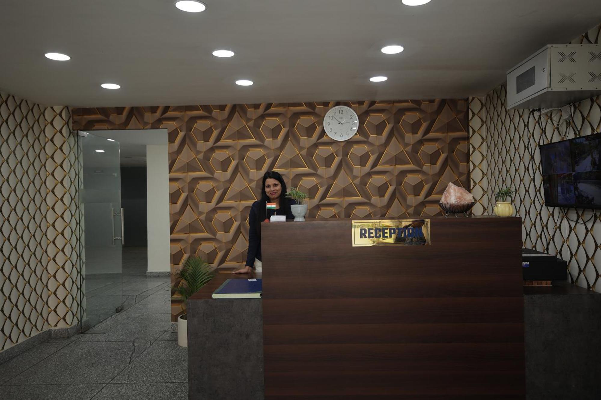 Hotel The Anvi Residency Sector 122 Noida Eksteriør bilde